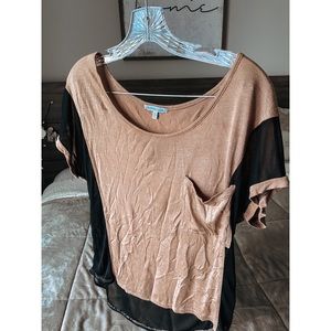CHARLOTTE RUSSE — Mesh & Silk Short Sleeve
